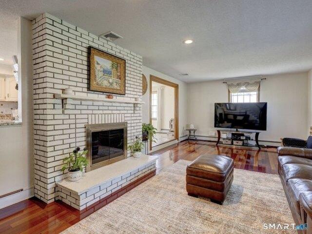 House for sale in Southington, Connecticut