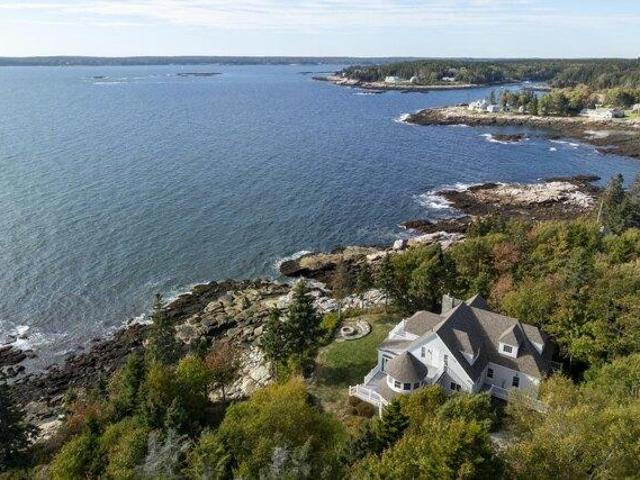 House for sale in Southport, Maine
