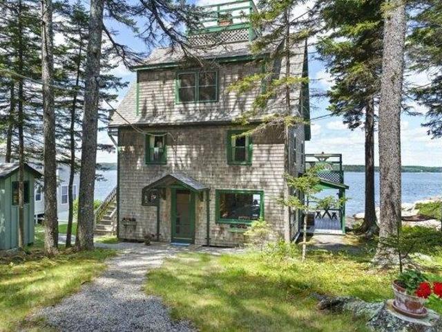 House for sale in Southport, Maine