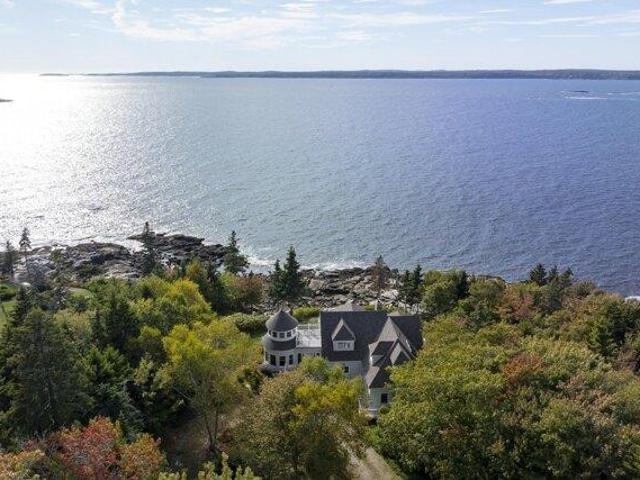 House for sale in Southport, Maine