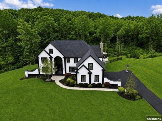 House for sale in Sparta, New Jersey
