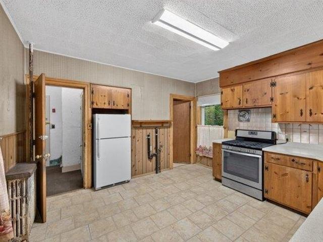 House for sale in Spencer Town Center Historic District, Spencer