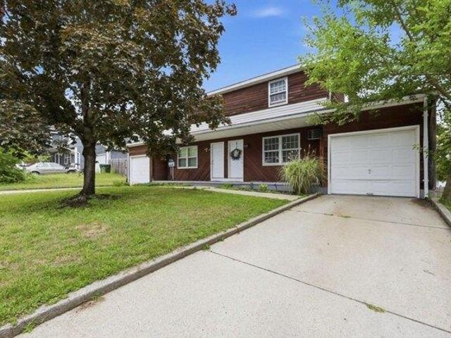 House for sale in Hampden, Massachusetts