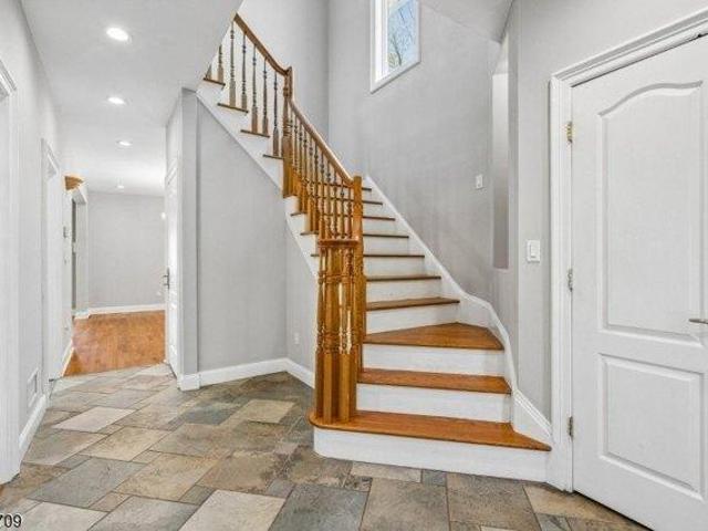 House for sale in Springfield, New Jersey