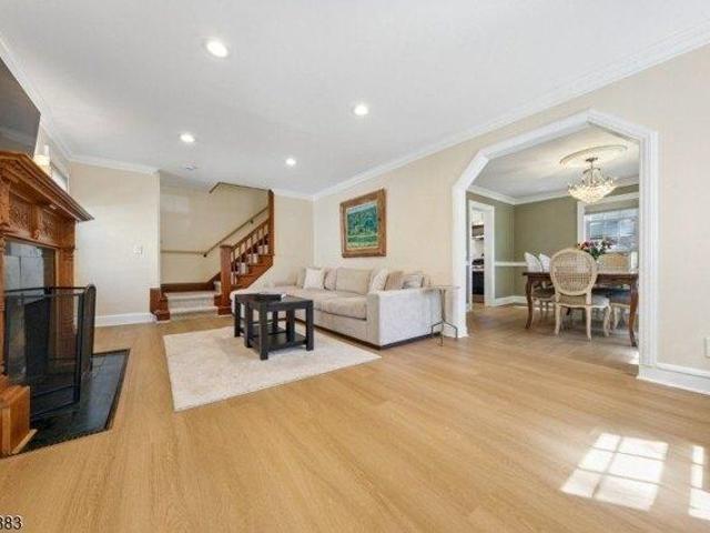 House for sale in Springfield, New Jersey