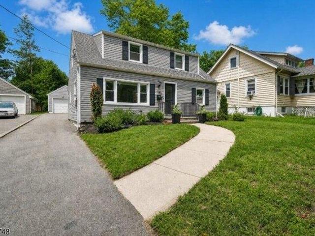 House for sale in Springfield, New Jersey