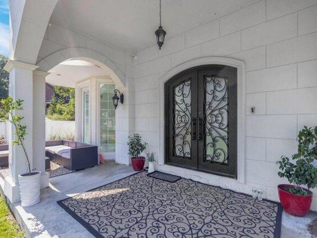 House for sale in Cos Cob, Connecticut