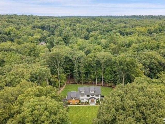 House for sale in Cos Cob, Connecticut