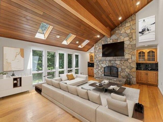 House for sale in Cos Cob, Connecticut