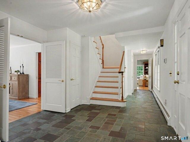 House for sale in Hunting Ridge, Stamford
