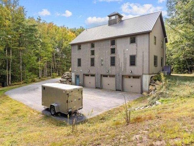House for sale in Strafford, Strafford County