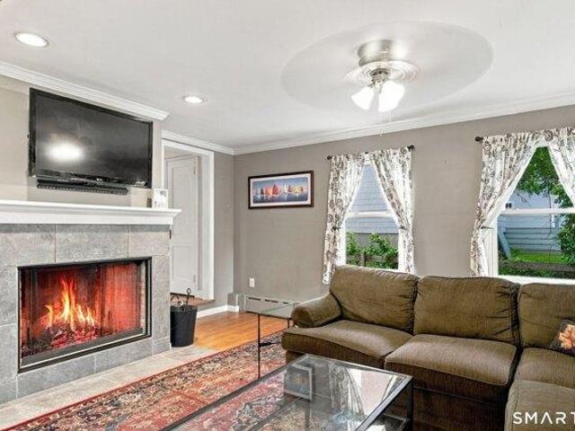 House for sale in Pecks Mill, Stratford