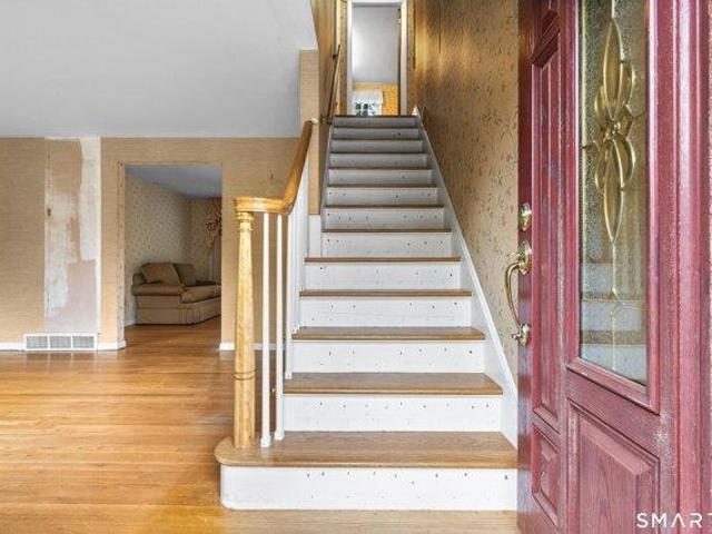 House for sale in Stratford, Greater Bridgeport Planning Region