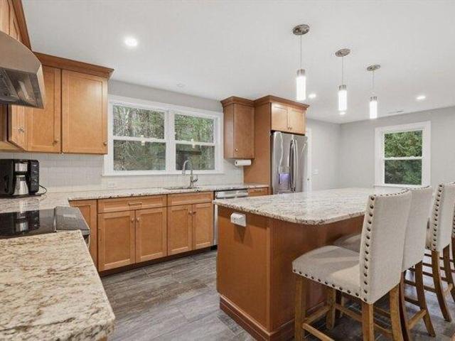 House for sale in Fiskdale, Massachusetts