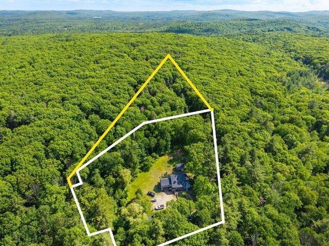 House for sale in Fiskdale, Massachusetts