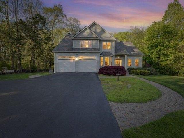 House for sale in Fiskdale, Massachusetts
