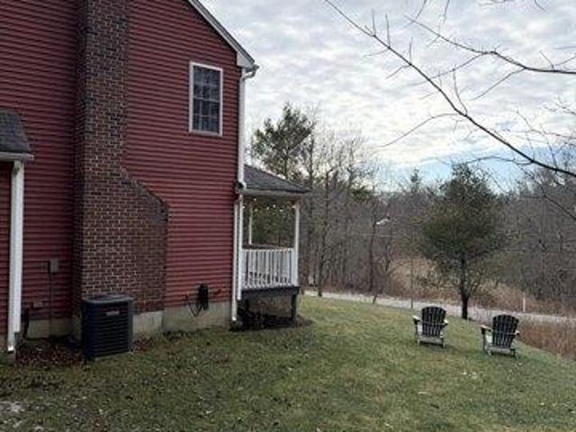 House for sale in Fiskdale, Massachusetts