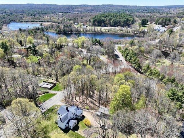 House for sale in Fiskdale, Massachusetts