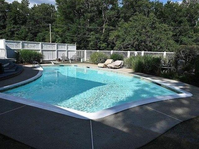 House for sale in Fiskdale, Massachusetts
