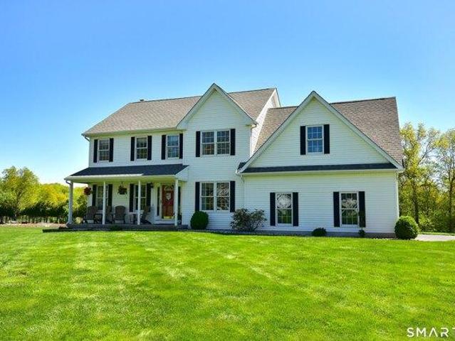 House for sale in Suffield, Connecticut
