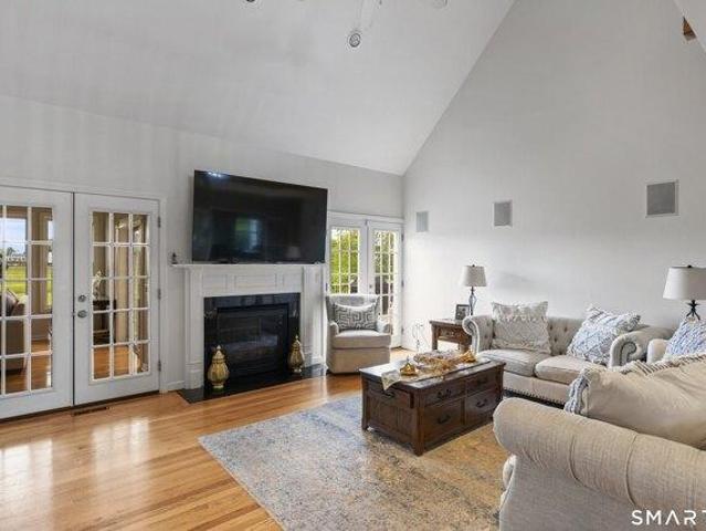 House for sale in Suffield, Connecticut