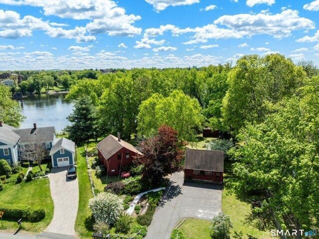 House for sale in Suffield, Connecticut