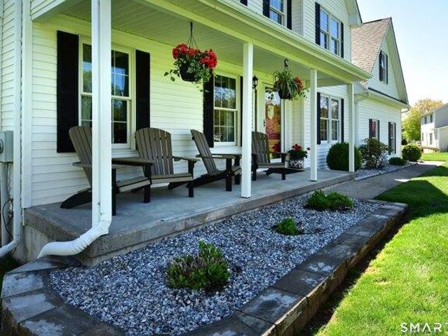 House for sale in Suffield, Connecticut