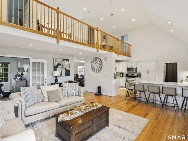 House for sale in Suffield, Connecticut
