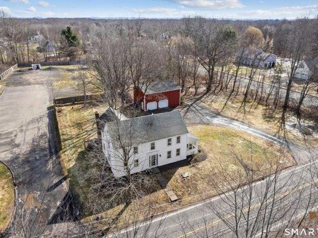 House for sale in Suffield, Connecticut