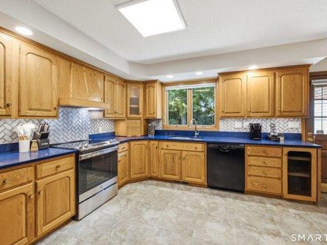 House for sale in Suffield, Connecticut