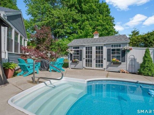 House for sale in Suffield, Capitol Planning Region