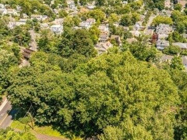 House for sale in Summit, New Jersey