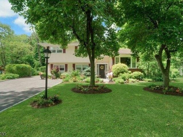 House for sale in Summit, New Jersey