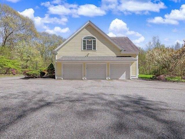 House for sale in Sutton, Massachusetts