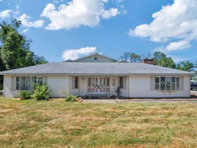 House for sale in Sutton, Massachusetts