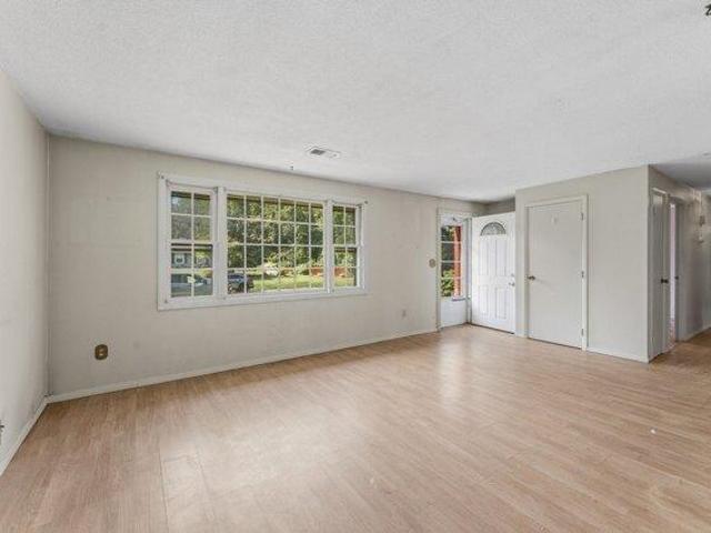 House for sale in Swansea, Bristol County