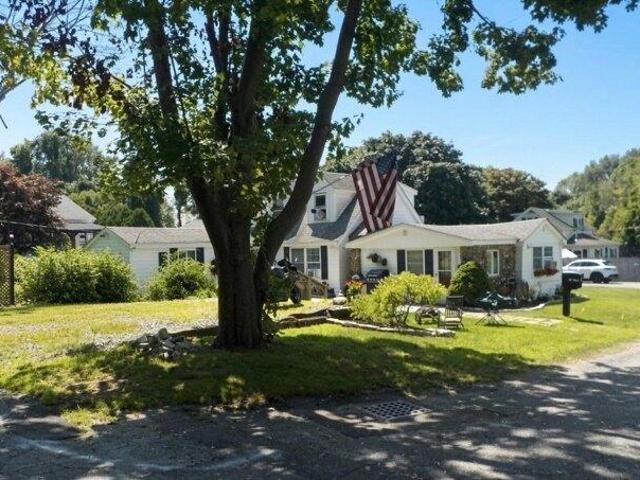House for sale in Ocean Grove, Swansea