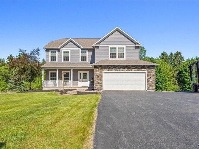 House for sale in Syracuse, New York