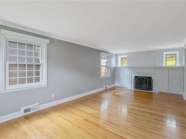 House for sale in Syracuse, New York