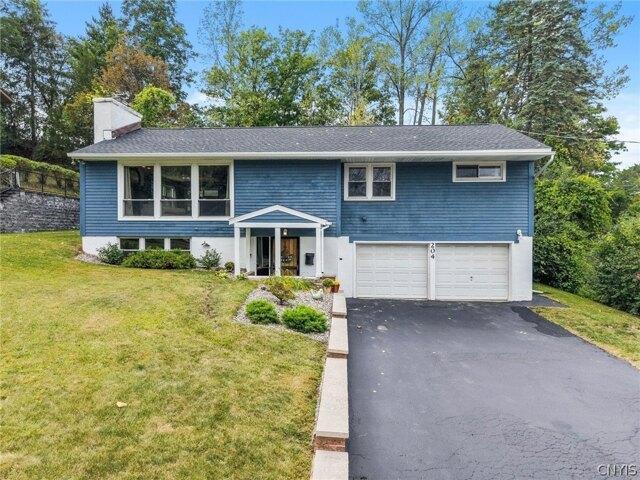 House for sale in Syracuse, New York