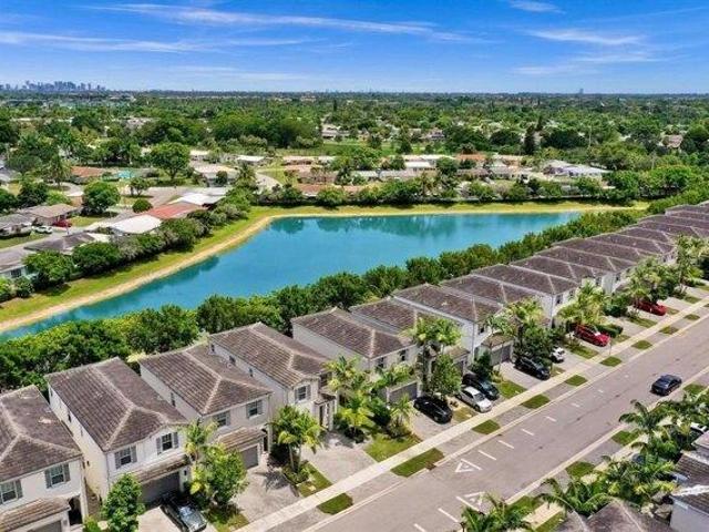 House for sale in Tamarac, Florida