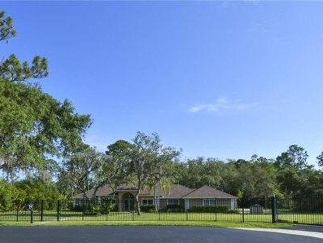 House for sale in Tavares, Florida
