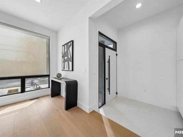 House for sale in Tenafly, New Jersey