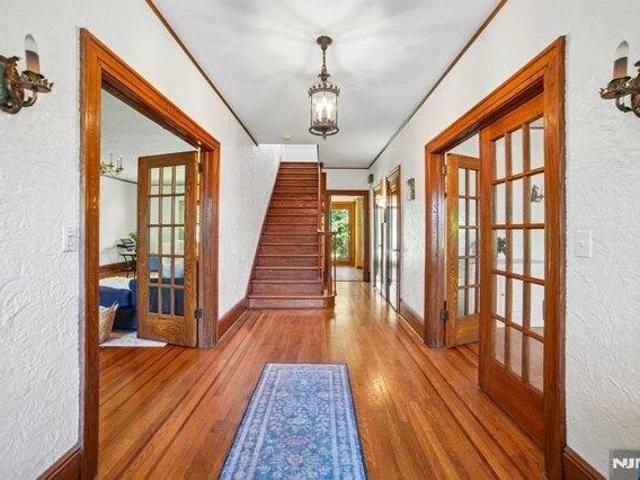 House for sale in Tenafly, New Jersey