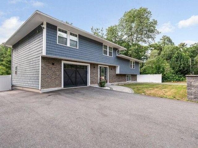 House for sale in Tewksbury, Massachusetts