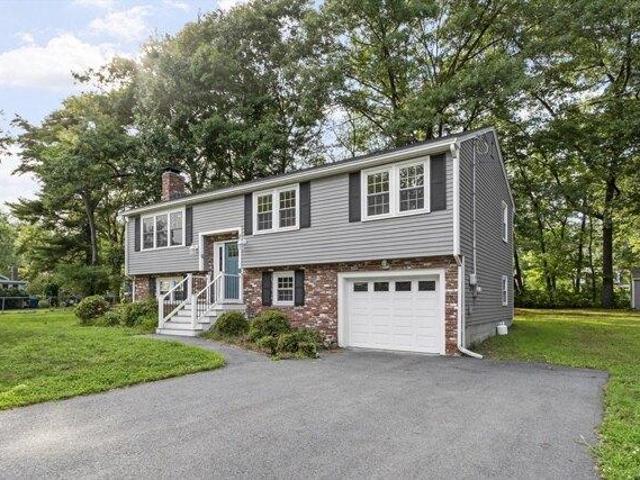 House for sale in Tewksbury, Massachusetts
