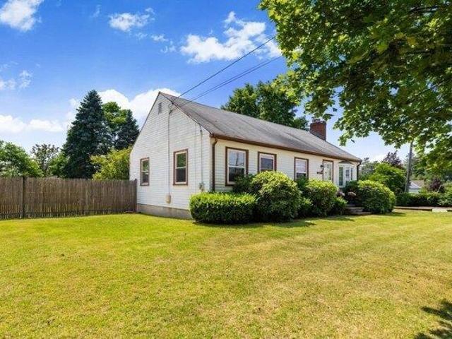 House for sale in Tewksbury, Middlesex County