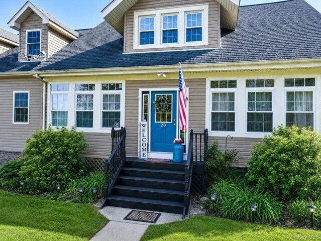 House for sale in Thompson Ridge, New York
