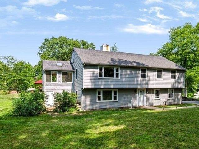 House for sale in Topsfield, Massachusetts