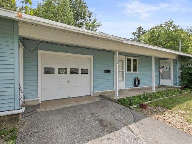 House for sale in Topsham, Maine